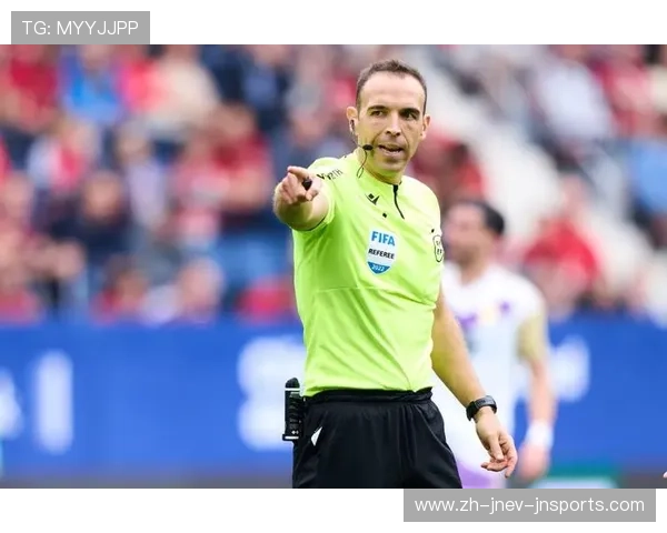 西甲联赛有底线裁判:西甲联赛裁判的底线标准与执法原则